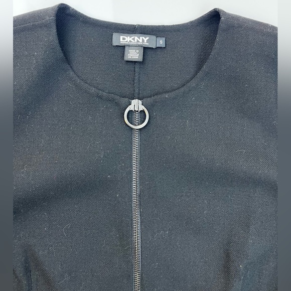 DKNY Full Zip Blazer S52-31 - Picture 5 of 7